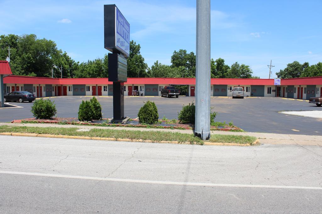 Guest House Motel Carthage Exterior photo